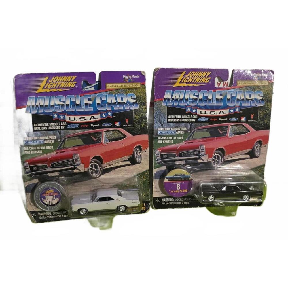 Johnny Lightning Muscle Cars Die-Cast Metal Car White & Black 1967 Pontiac GTO